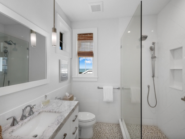 Beachside Four Bedrooms Vacation Home in Anna Maria